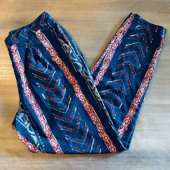 Ralph Lauren Pants - Ralph Lauren Blue & Red Tribal Print Lightweight Silky Tapered Pants Size 6